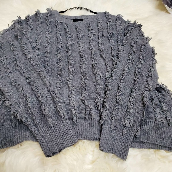 Lumiere Gray Knit Wool Blend Long Sleeves Contemporary Sweater New Size Large - Picture 9 of 10